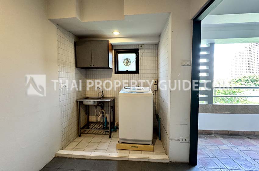Penthouse in Phaholyothin 